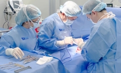 Người đàn ông gặp tại tạn vùng kín 