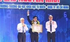 Phó giáo sư từng nhận giải Quả cầu vàng qua đời vì mắc bệnh ung thư máu 
