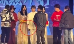 Clip: Nam sinh ném cúp về phía giám khảo vì đạt giải nhì