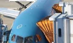 Máy bay Vietnam Airlines bay ở độ cao 12.300m bỗng bị nứt kính, phải hạ cánh ở Nhật Bản