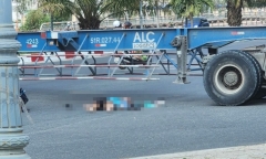 Tin tức tai nạn giao thông mới nhất ngày 6/2: Va chạm giữa xe máy và container, một nam thanh niên tử vong tại chỗ