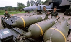 Tin tức quân sự mới nóng nhất ngày 14/7: Mỹ xác nhận Ukraine đã nhận bom chùm