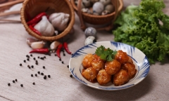 Cần gì thịt cá cầu kỳ khi đã có món trứng cút chiên nước mắm