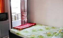 Vụ nữ sinh 13 tuổi chết trong nhà nghỉ: Đôi bông tai vàng 3,5 chỉ biến mất