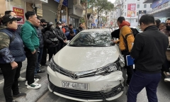 Vụ ô tô tông gia đình 5 người trên phố ở Hà Nội: Kết quả xét nghiệm nồng độ cồn của tài xế ra sao?