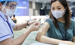 Bộ Y tế đề nghị các địa phương lên kế hoạch tiêm vaccine phòng COVID-19 mũi 3