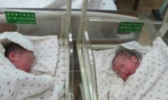 Con trai trông như bản sao của bạn thân, sự thực phía sau khiến người đàn ông “chết sững”