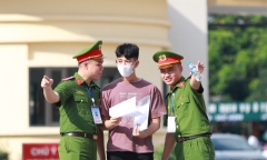 Sĩ tử dồn sức giành 