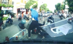 Phẫn nộ clip nam thanh niên bị đánh tới tấp sau va chạm giao thông ở TP.HCM
