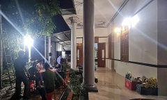 Điều tra vụ người đàn ông tử vong bất thường sau nhà ở Bình Thuận