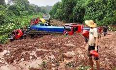 Tin thời sự nóng mới nhất ngày 15/8: Tìm thấy thi thể tài xế người Việt trong vụ sạt lở ở Lào