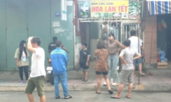 Điều tra vụ nam thanh niên 25 tuổi tử vong trước phòng trọ với vết thương ở cổ