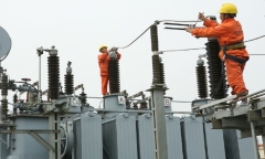 Nhiều quận tại TP.HCM bị cúp điện, ngành điện nói do quá tải cục bộ