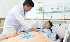 Cô gái 18 tuổi sụt 9kg sau hơn 2 tháng, đi khám phát hiện ung thư dạ dày 