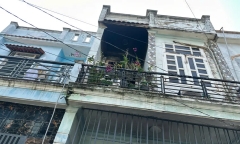 Hiện trường vụ cháy nhà khiến 1 bé gái tử vong, 3 người bị thương ở TP.HCM