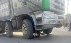 Xót xa học sinh lớp 2 ở TP.HCM tử vong trên đường đến trường