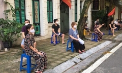 Quận đầu tiên của Hà Nội hoàn thành mục tiêu tiêm vaccine ngừa COVID-19 cho người từ 18 tuổi