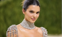 Kendall Jenner xinh đẹp tựa nữ thần tại Met Gala 2021, xứng danh 