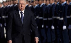 Cựu Tổng thống lâm thời Algeria Abdelkader Bensalah qua đời ở tuổi 79