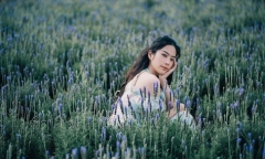 Nam Em khoe nhan sắc đẹp