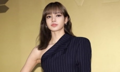 Lisa (BLACKPINK) trở thành nghệ sĩ solo K-Pop đầu tiên