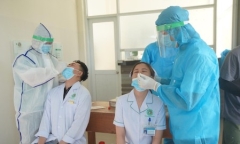 TP. HCM xin hỗ trợ khẩn 3000 nhân viên y tế, bộ Y tế nói gì? 