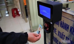 Hà Nội yêu cầu người dân quét mã QR khai báo y tế ở các bến xe