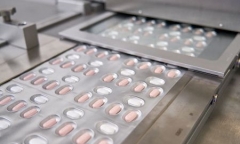 Mỹ phê duyệt thuốc viên điều trị COVID-19 của Pfizer, có hiệu quả chống biến thể Omicron