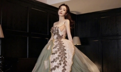 Tin tức sao Hoa ngữ mới nhất ngày 2/1: Dương Mịch lộng lẫy như công chúa tại Gala năm mới