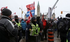 Thủ đô Canada ban bố tình trạng khẩn cấp