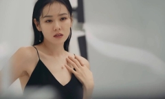 Son Ye Jin bị 