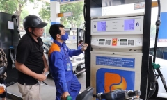 Tùy tiện tăng giá bán xăng lên 1.000 đồng/lít, một cửa hàng xăng dầu bị xử phạt