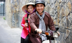 Em gái Cẩm Ly - ca sĩ Hà Phương từng bệnh nặng đến mức gia đình phải bán hết tài sản 
