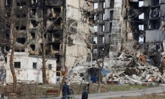 Tổng thống Putin yêu cầu Ukraine đầu hàng ở thành phố cảng Mariupol