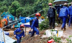 Trung Quốc công bố báo cáo sơ bộ vụ rơi máy bay chở 131 người