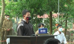 Đối tượng dùng đá tấn công thành viên tổ công tác phòng chống dịch lĩnh 13 tháng tù 