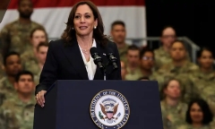 Phó tổng thống Mỹ Kamala Harris mắc COVID-19