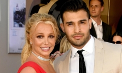 Britney Spears hé lộ thiết kế váy cưới, rục rịch chuẩn bị cho hôn lễ