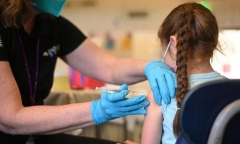 Mỹ cấp phép tiêm mũi vaccine tăng cường Pfizer cho trẻ 5-11 tuổi