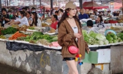 Tin tức sao Hoa ngữ mới nhất ngày 1/6: Dương Mịch gây chú ý khi đi quay show ở chợ 