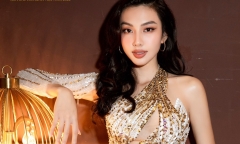 NSND Hồng Hạnh: Người chiến sĩ hát bằng cả trái tim