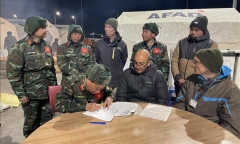 Hậu thảm kịch động đất, nhiều gia đình Thổ Nhĩ Kỳ trú ẩn trên tàu