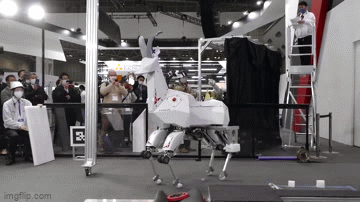 Video: Khám phá robot dê có khả năng đưa người đi dạo