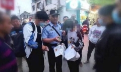 Ham ăn lười làm, đôi vợ chồng đóng giả làm học sinh cấp 3 để ăn xin