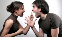 Vợ chồng giận nhau đến mấy cũng phải tuyệt đối tránh những điều này