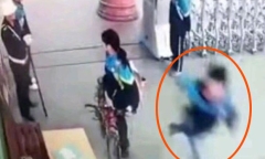 Nam sinh đi học muộn nhưng không bị thầy giáo chấn chỉnh, hoá ra là nhờ