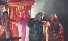 Kết hôn lúc nửa đêm, cô gái khiến hàng xóm “khóc thét” khi chứng kiến cảnh tượng này