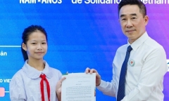 Tin tức giáo dục nổi bật 24h: Học sinh quyên góp cho Cuba, nhận thư cảm ơn từ Hội Chữ thập đỏ