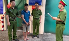 Khởi tố đối tượng vi phạm nồng độ cồn, dùng dao đuổi chém đại úy công an
