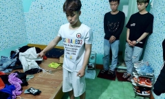 Giấu cần sa vào hộp thuốc chữa yếu sinh lý, 5 thanh niên bị bắt